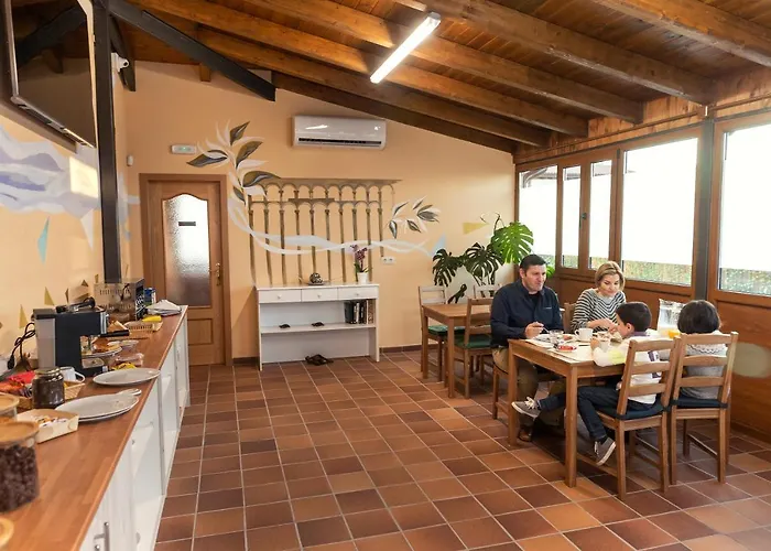 Guest house La Granja ** 4*